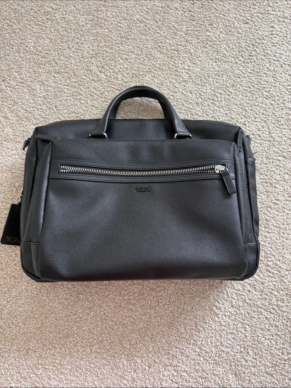 Tumi Black oakfield Leather Men’s Briefcase with Front Zip Pocket